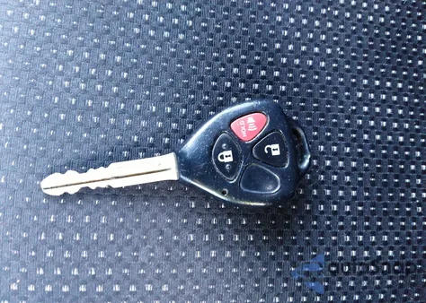 2009 Pontiac Vibe из США, поврежденный, VIN 5Y2SP67089Z426234